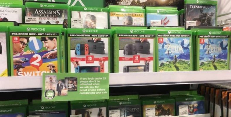 Nintendo Switch в коробках от дисков Xbox One