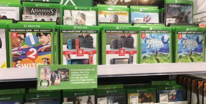 Nintendo Switch в коробках от дисков Xbox One
